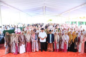 Gubernur Sumsel Dr. H. Herman Deru membuka Job Fair Membara 2025 yang digelar bersamaan dengan Gebyar UMKM di Lapangan GOR Pancasila Muara Enim, Kamis (20/11/2025) sore.